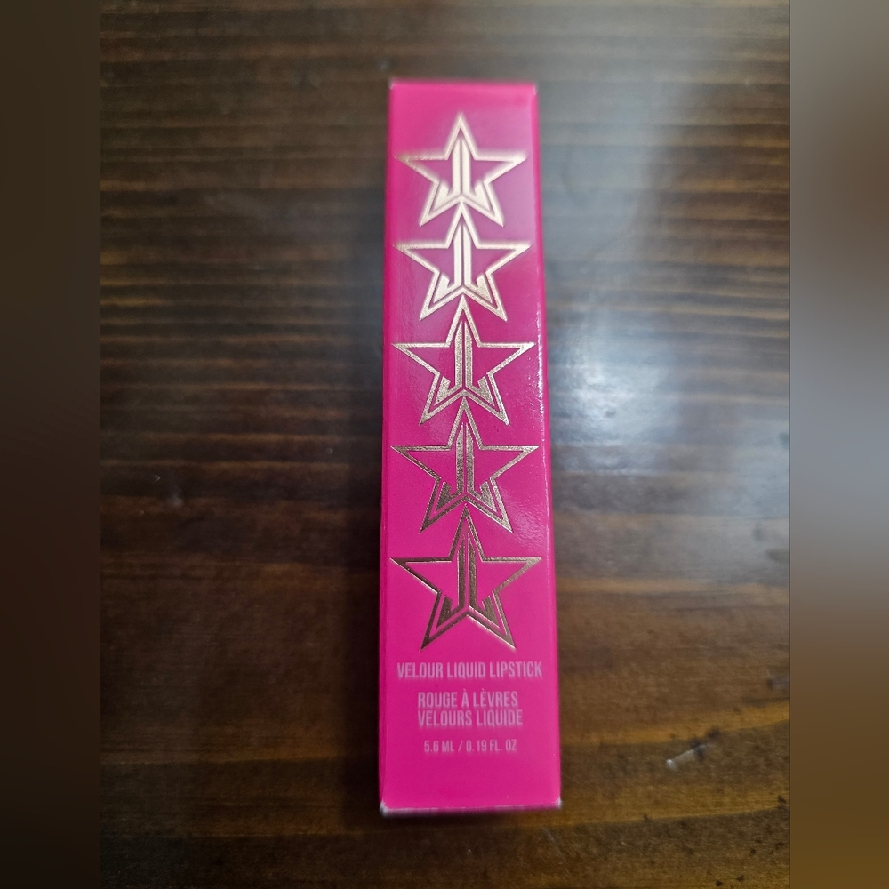 🌴 Jeffree Star Pink and Gold Velour Liquid Lipstick Color: Mannequin - Picture 6 of 7